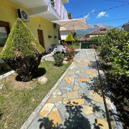 Artur'S Apartment Gjirokastër Екстериор снимка