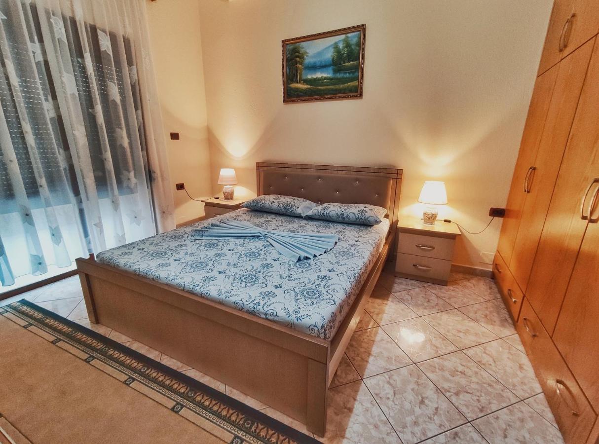 Artur'S Apartment Gjirokastër Екстериор снимка