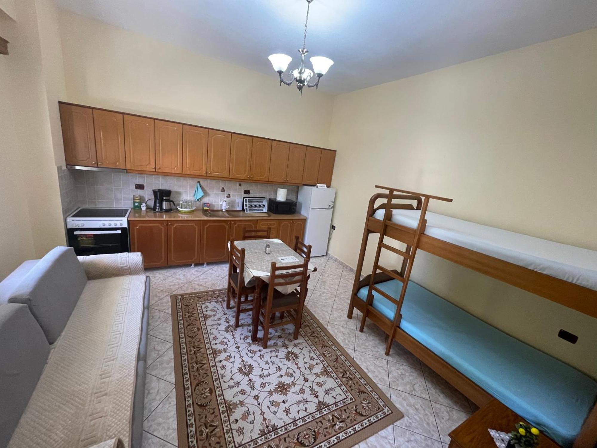 Artur'S Apartment Gjirokastër Екстериор снимка